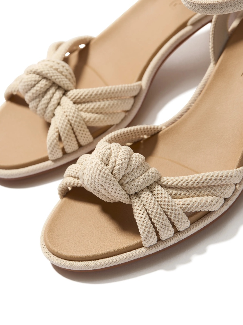 NIB! Rothys The Knot Sandal in Cream Size 8 - Picture 3 of 10